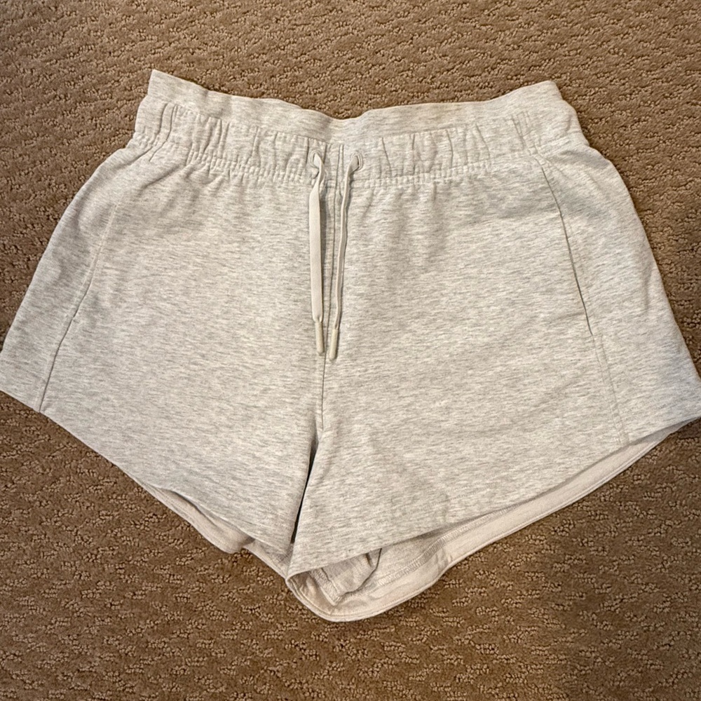 Lululemon Inner Glow High Ride Short 3”